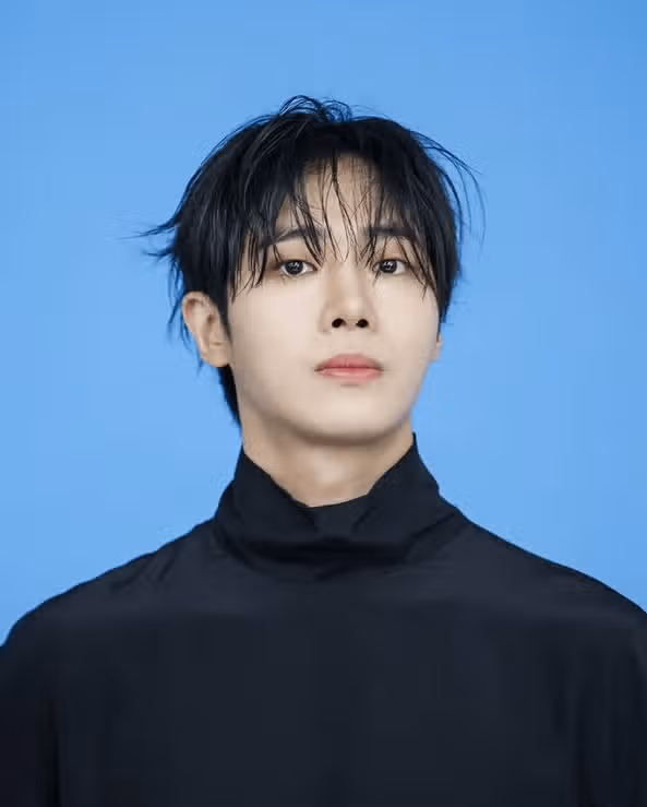 男배우 부문 인기투표 1위했네요 축하드립니다 !