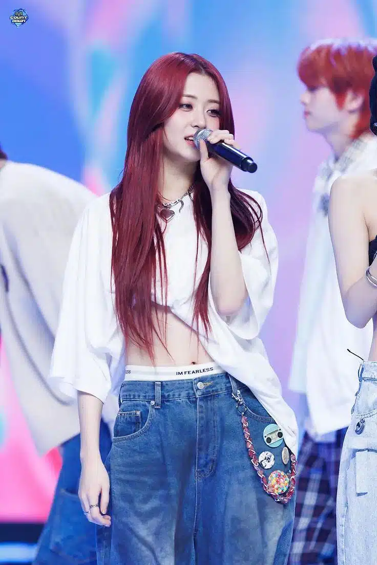 윤진님 이지 때 1위 앵콜현장포토를 다시 봤어요