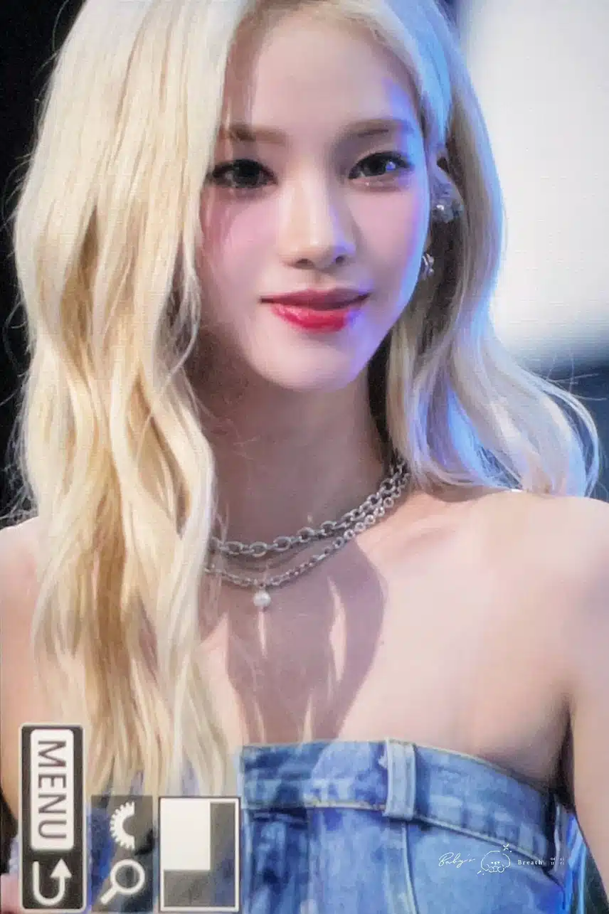 연세대 아카라카 축제만 가면 레전드 찍은 카리나 jpg