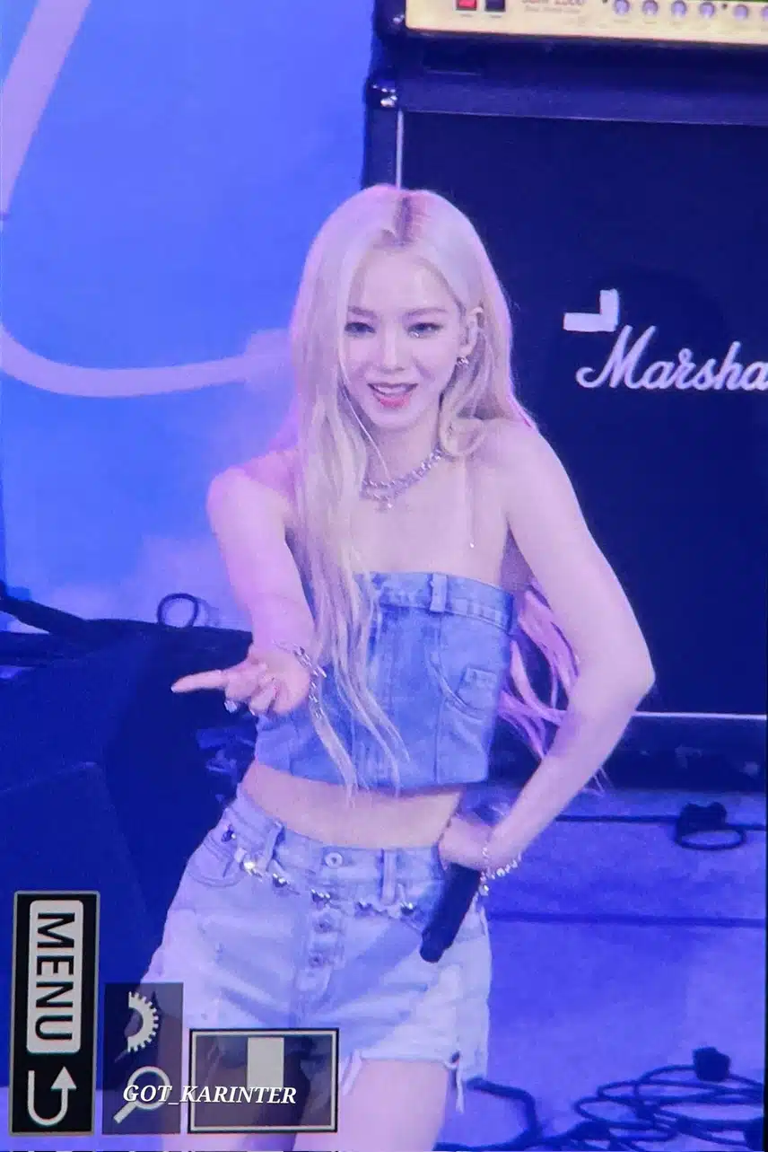 연세대 아카라카 축제만 가면 레전드 찍은 카리나 jpg