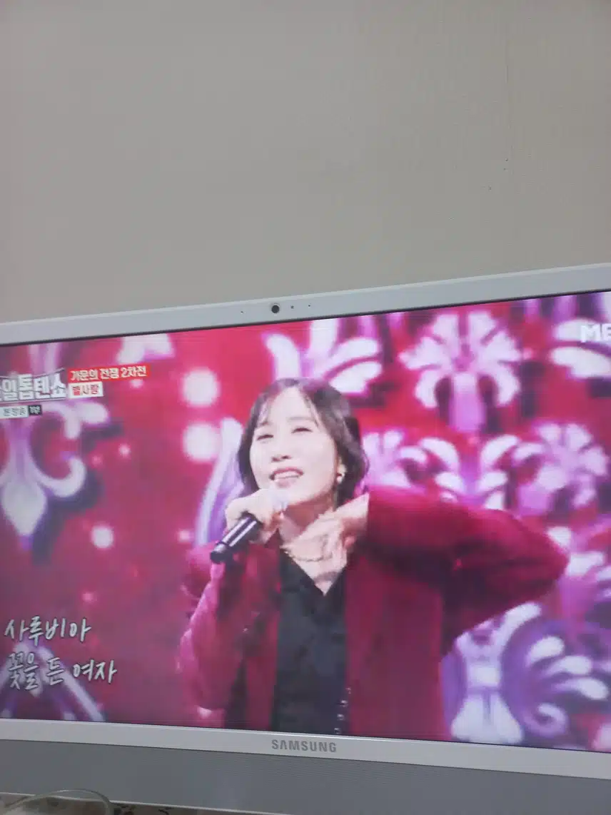 언제나 미소짓는 별사랑님의 아! 사루비아 봅니다