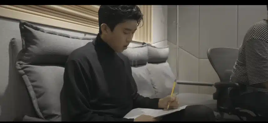 점심시간 기다리면서 영웅님 노래한곡 들어줘야지요 ~