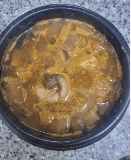 소라를 넣은 된장찌게