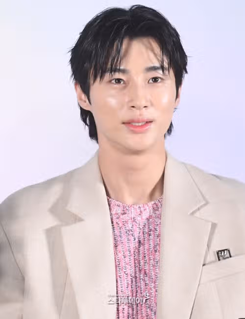 우리 우석님 ASEA 2025에서 시상하시나봐요!