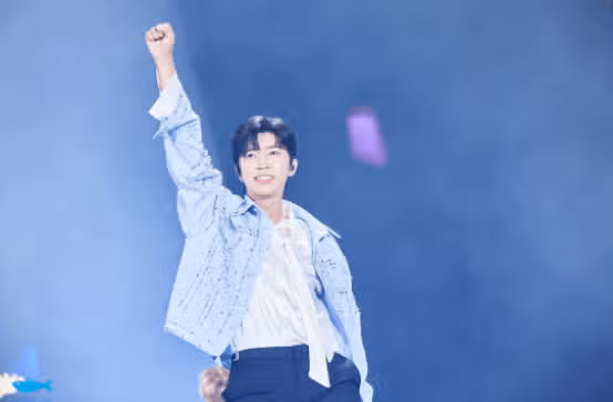 임영웅 팬클럽 '라온 표창받았다고하네요 너무나 보기좋습니다~
