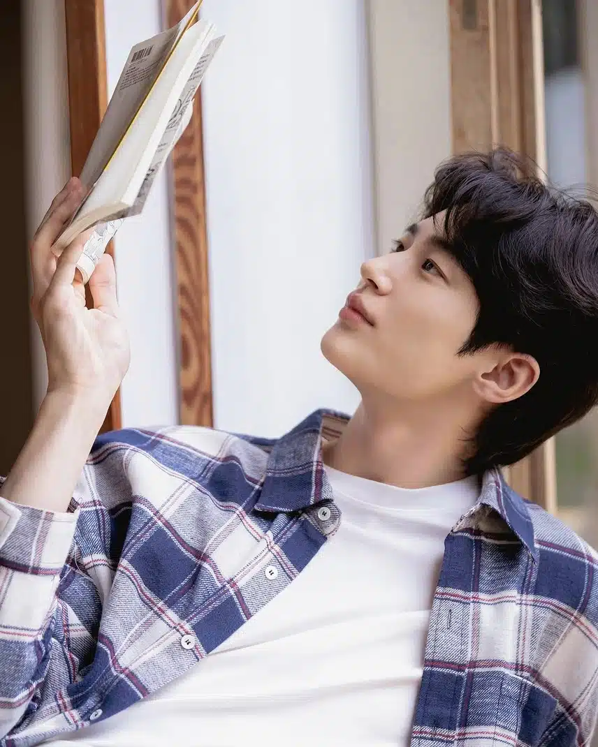 저의 최애 우석님께  투표하고 응원해요