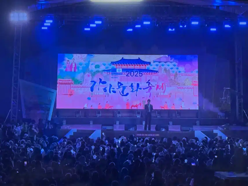 행사 헤드라이너 지현님!!! 빛나요!! 