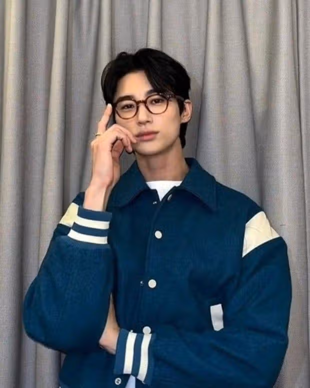 안경이 넘 잘 어울리시는 우석님