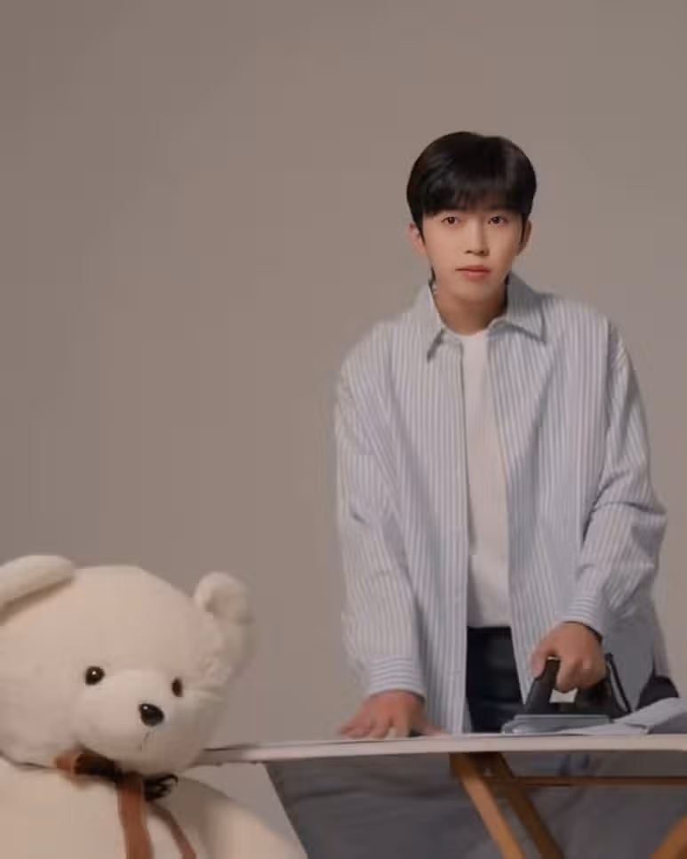 임영웅 5월 월페이퍼 사진 왔어요