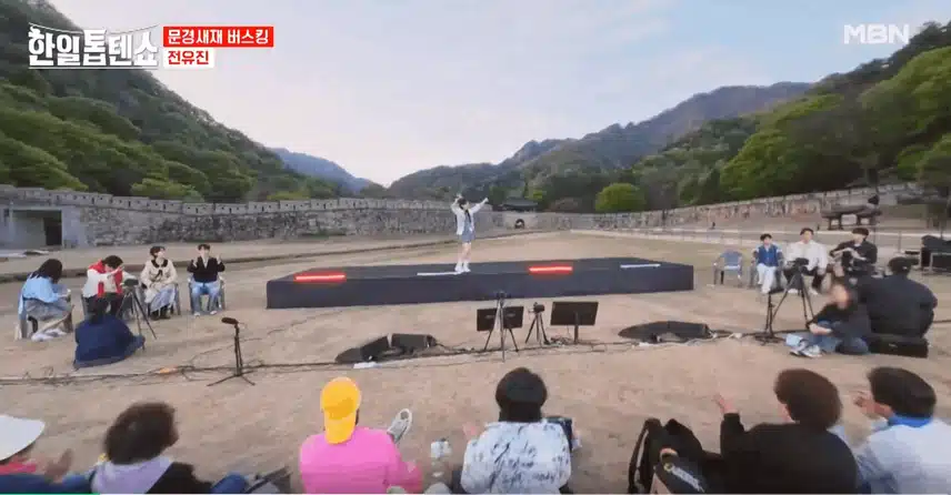 전유진양 '그 여자의 마스카라' 노래를 본인스타일로 멋지게 불렀습니다.