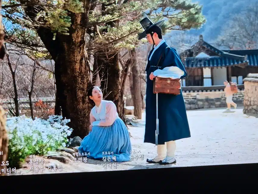 두사람은 서로의 마음을 알게되고 입맞춤 하네요