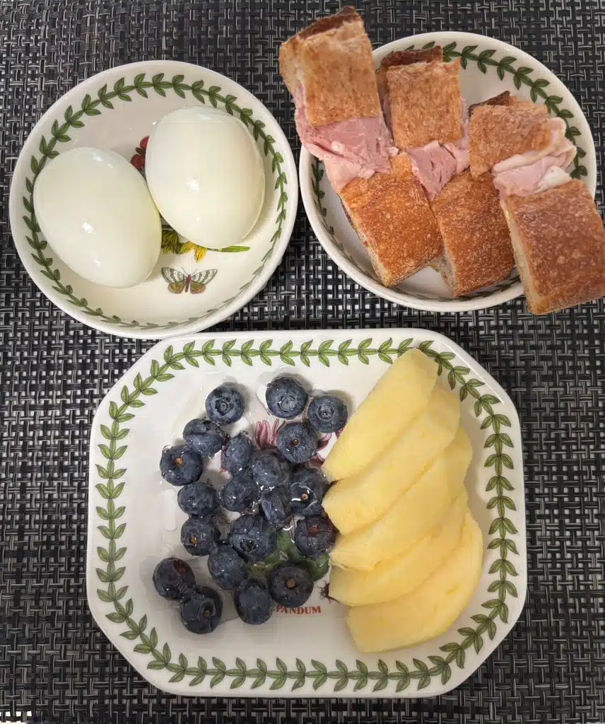 화요일 아침식단🥯🫐🥚🍎