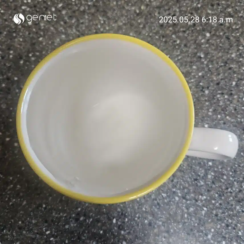 미지근한 물 한잔 