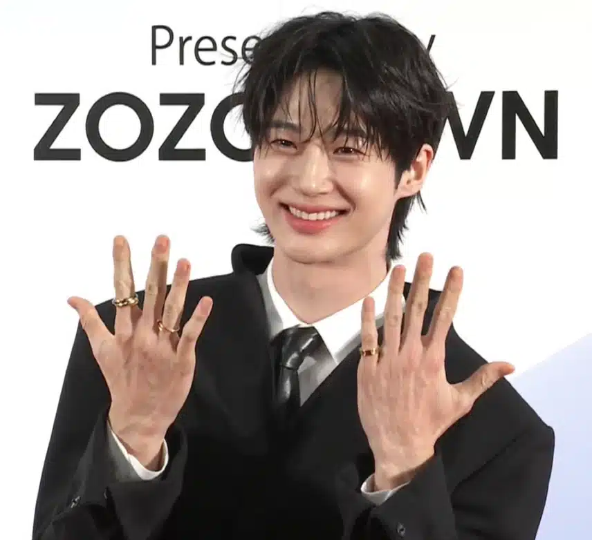 반지 자랑중 ㅎㅎㅎ