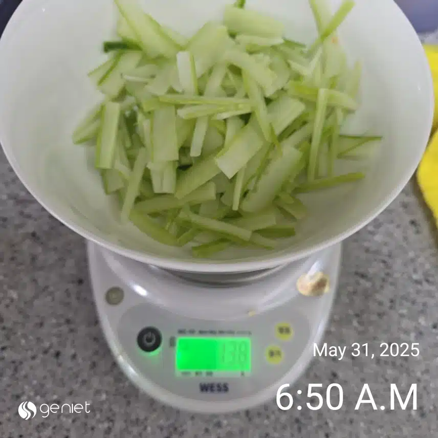 아침은 기본식단(순두부 야채과일샐러드)