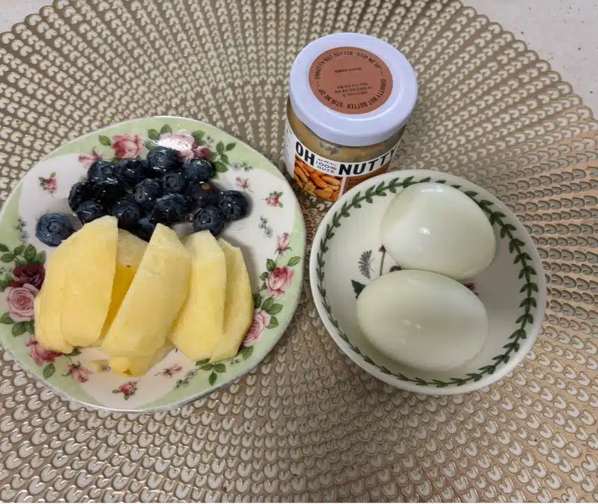 아침식단🍎🥜🥚🫐