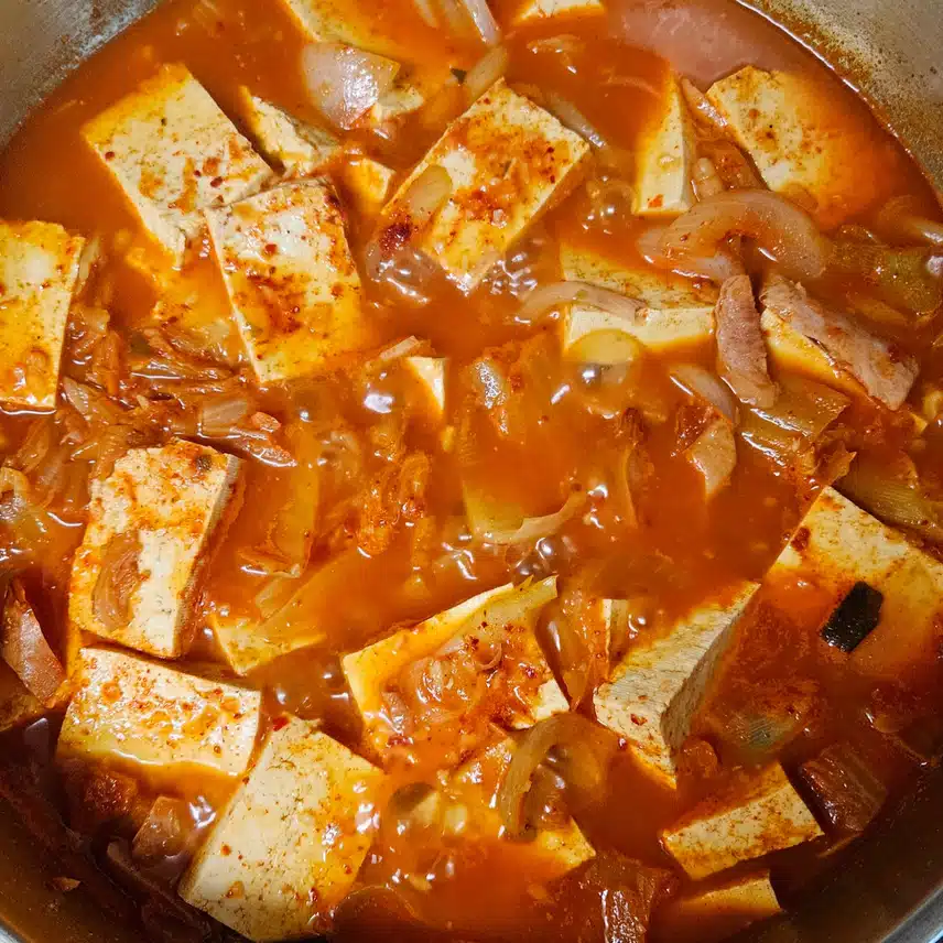 부대찌개 한 판 꿇였네요.🥘🫘🧅