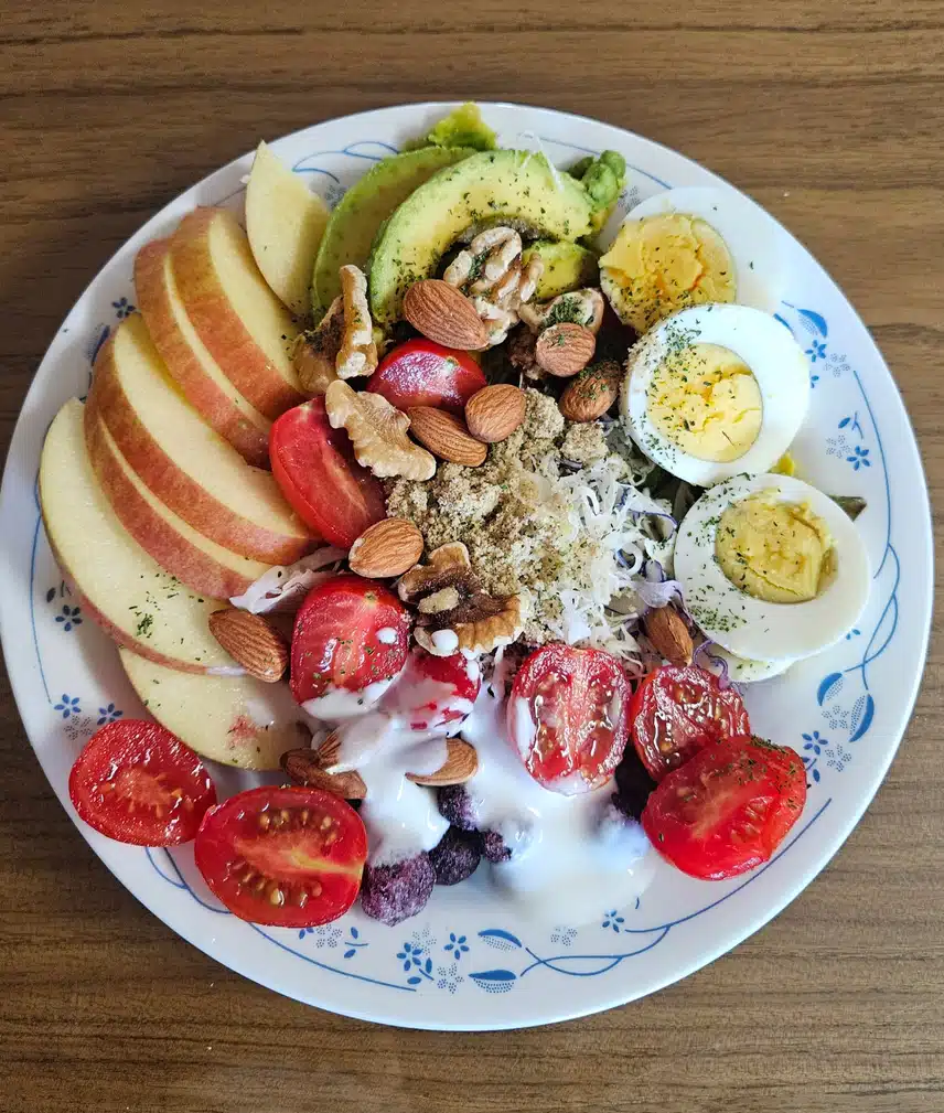 양배추 들기름 샐러드 한접시로 🥗🥑🫐🍎