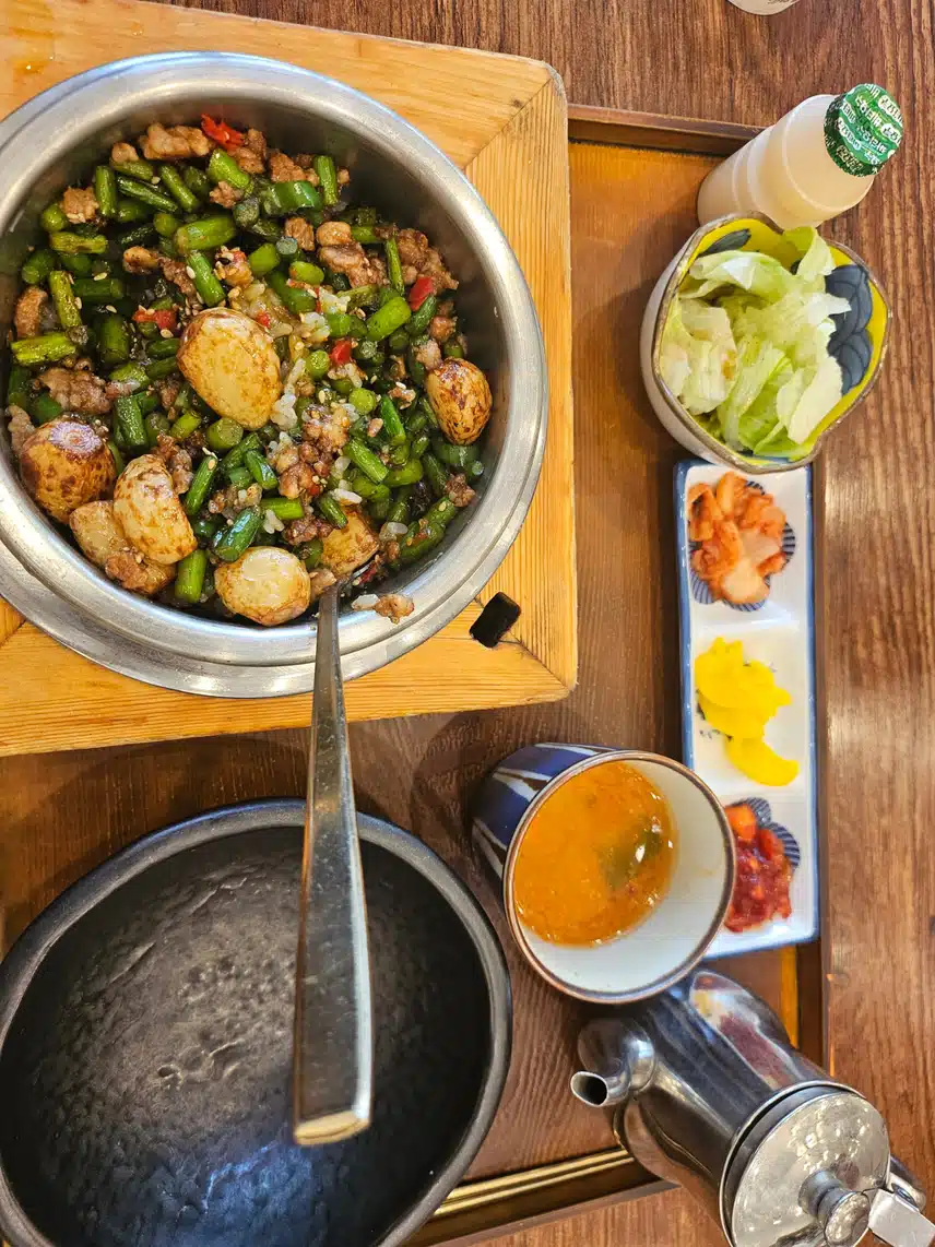 솥밥 그리고 아이스 카푸치노