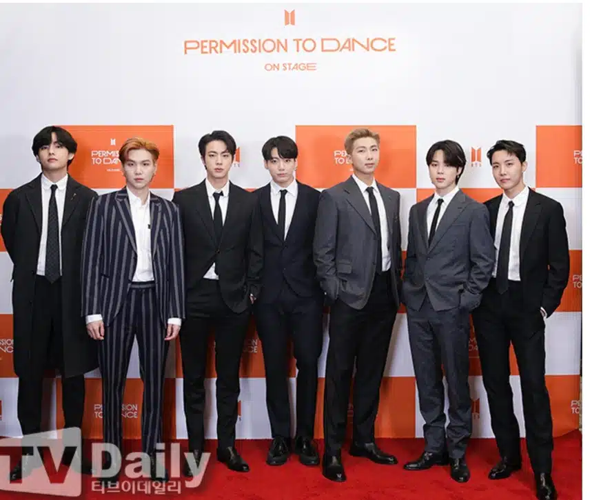 다가올 방탄소년단 완전체 기대되네요