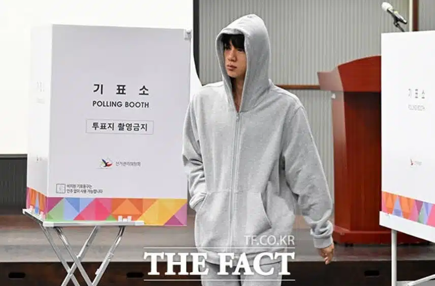 방탄소년단 석진님도 소중한 한표 참여했네요