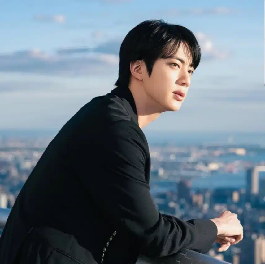 우리 석진님은 역시 흑발이 최고