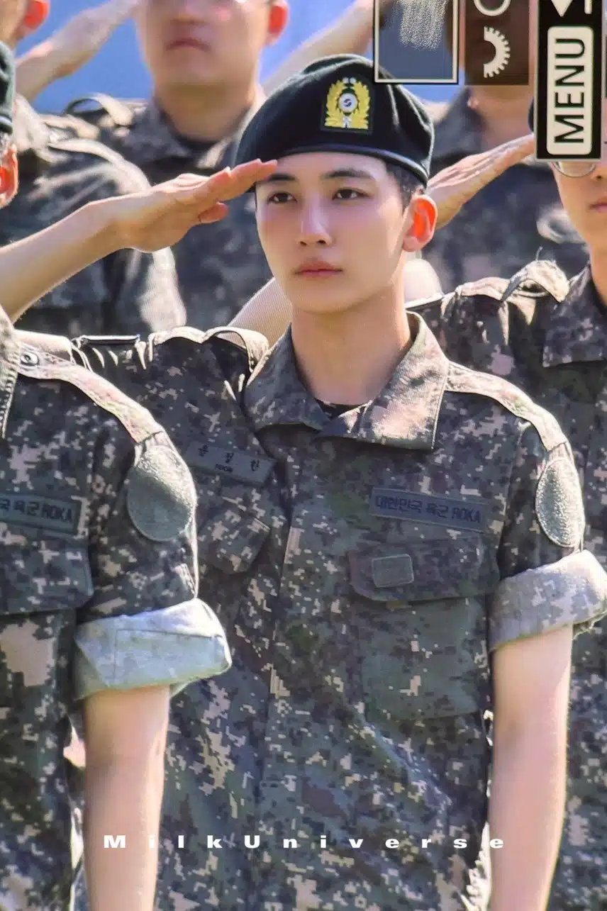 Foto wisuda Jeonghan Seventeen hari ini