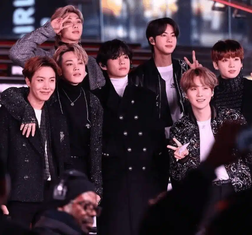 BTS 진 전역 소식, 멤버들 근황까지! 다시 완전체 기대돼요
