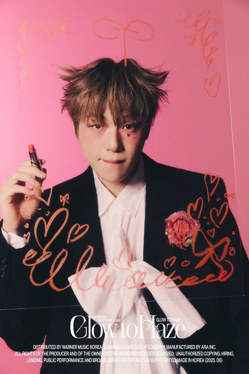 6번째 미니앨범 [𝐆𝐥𝐨𝐰 𝐭𝐨 𝐇𝐚𝐳𝐞] Photograph #3