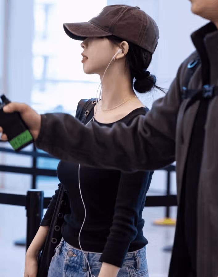 카리나가 유선 이어폰만 쓰는 이유