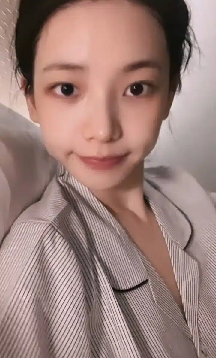 女子组合 Celestial Karina VS Yuna