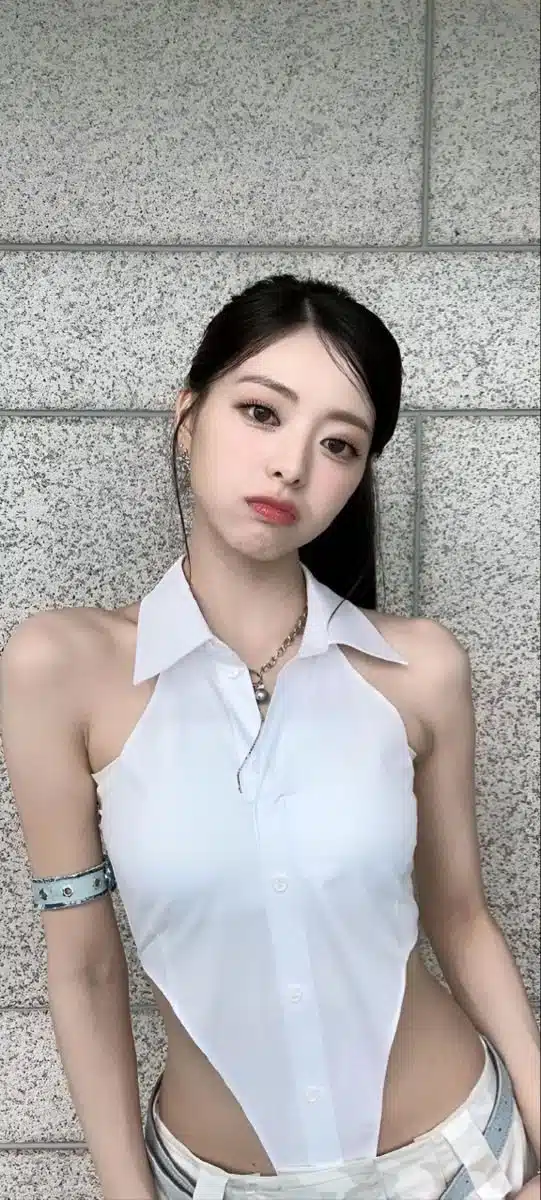 女子组合 Celestial Karina VS Yuna