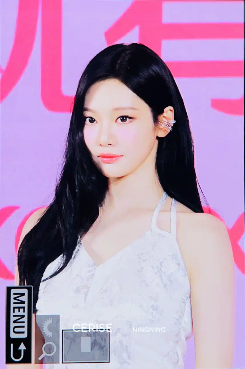어제자 닝닝 상하이 코텍스 프리뷰jpg