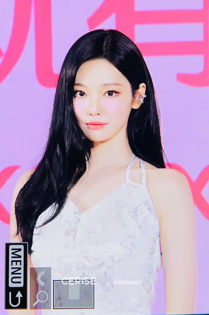 어제자 닝닝 상하이 코텍스 프리뷰jpg