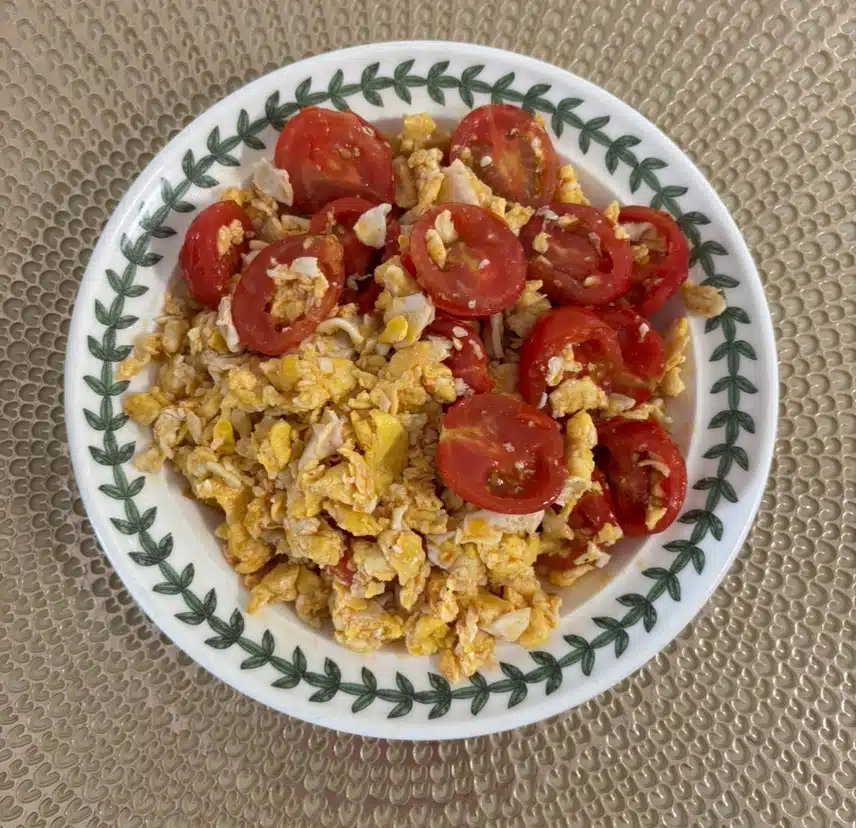 아침은 토달 볶음🍅🥚