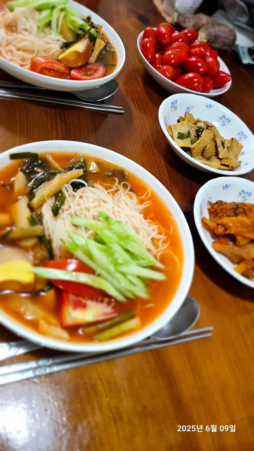 점심=알타리김치국수