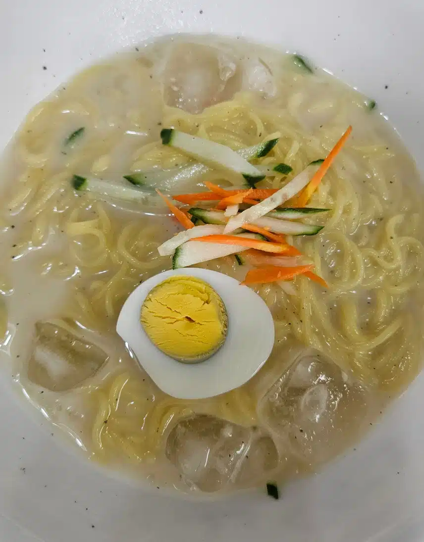 쫄깃한 콩소면 콩물에 🍜