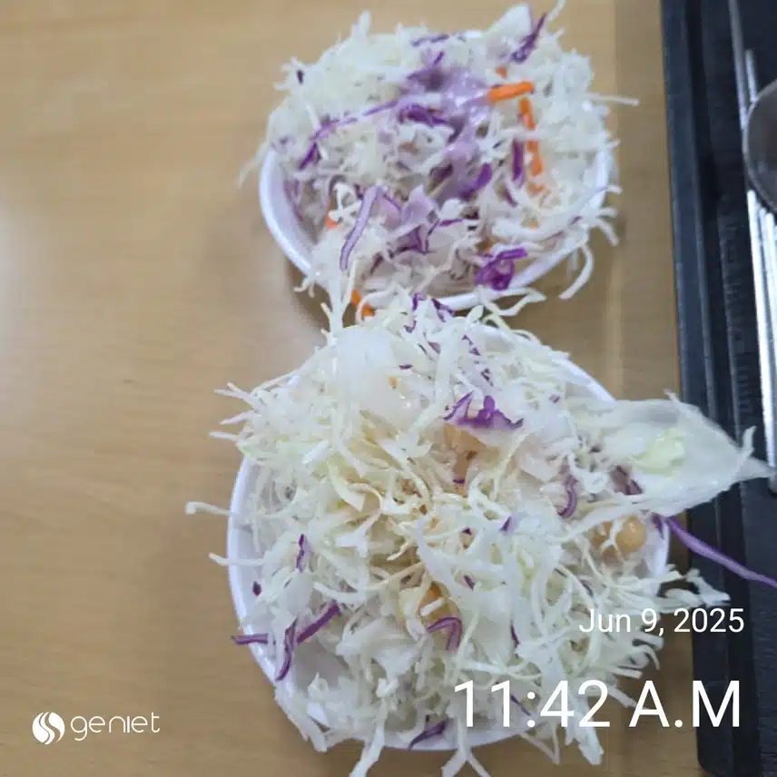 점심은 직원식당에서 가자미무조림
