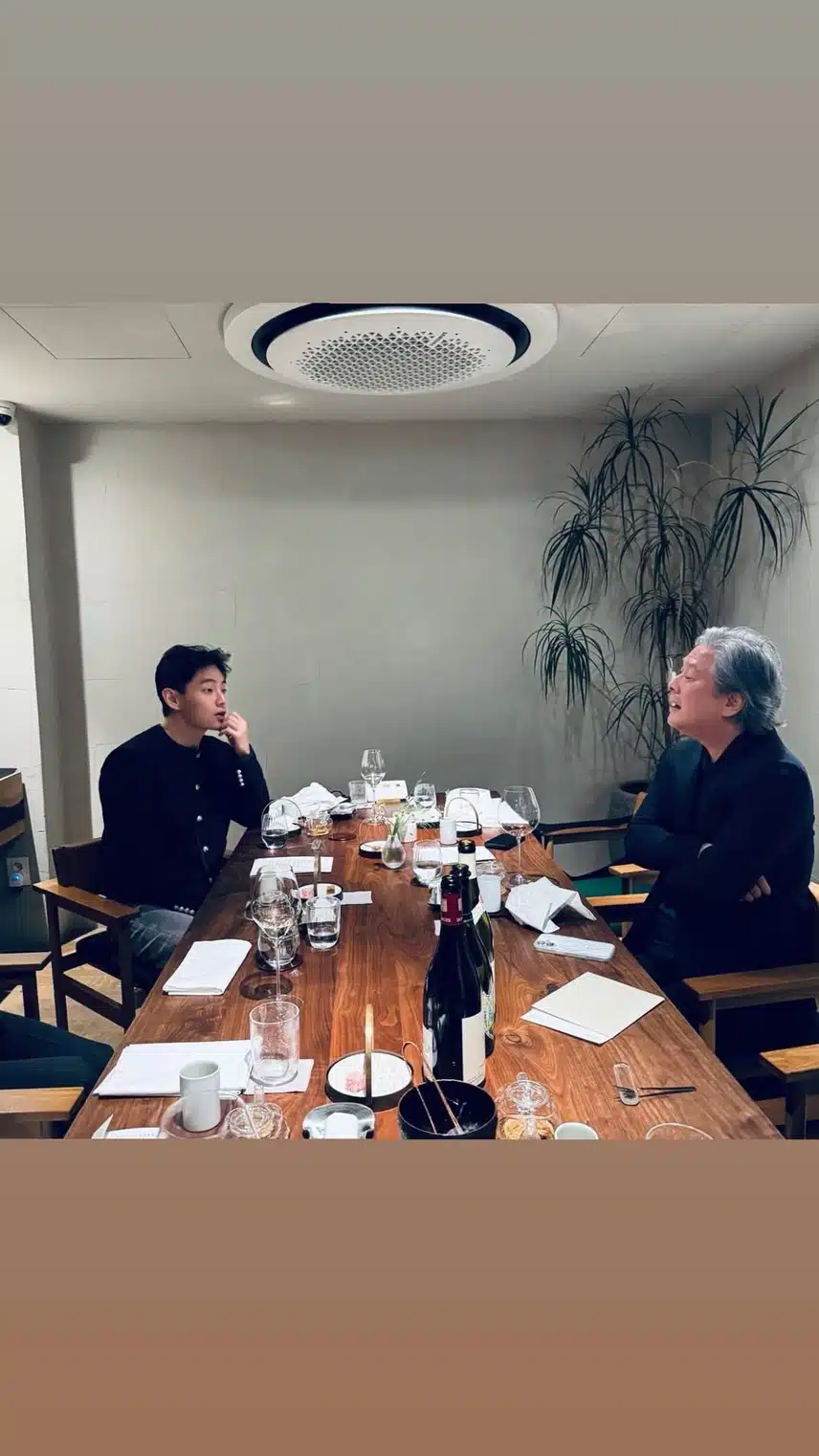 박찬욱 감독님과 뷔의 만남이라니 😲