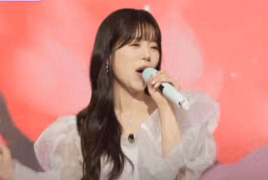 지은님 사랑 노래도 달콤하게 잘 부르시네요