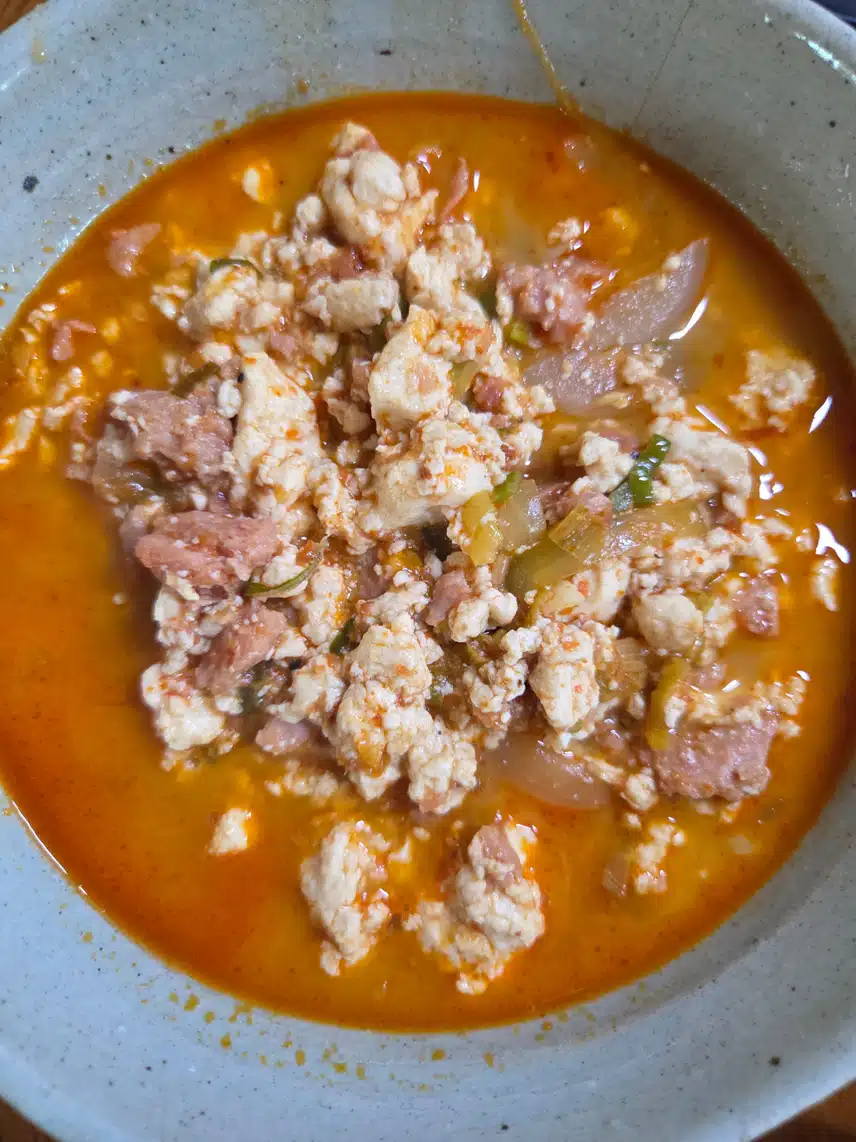 순두부찌개를 끓였어요.