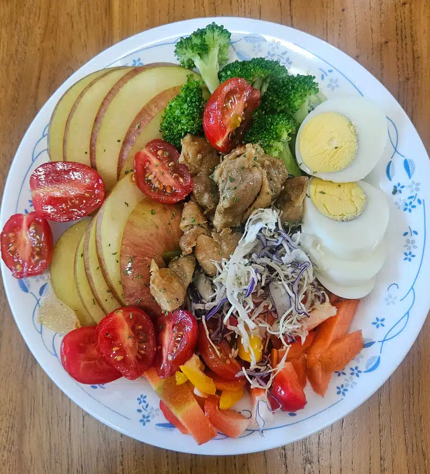 아침 단백질 가득하게 담아봅니다.