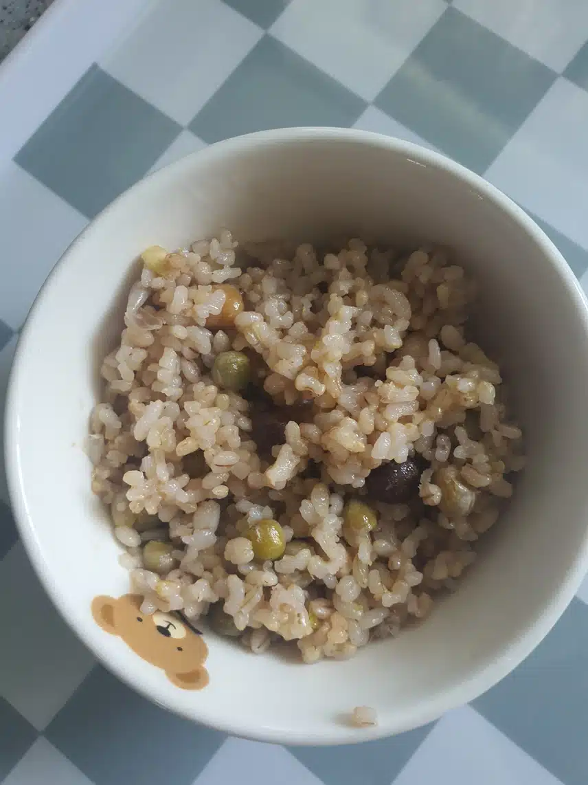 아침에 콩밥하기