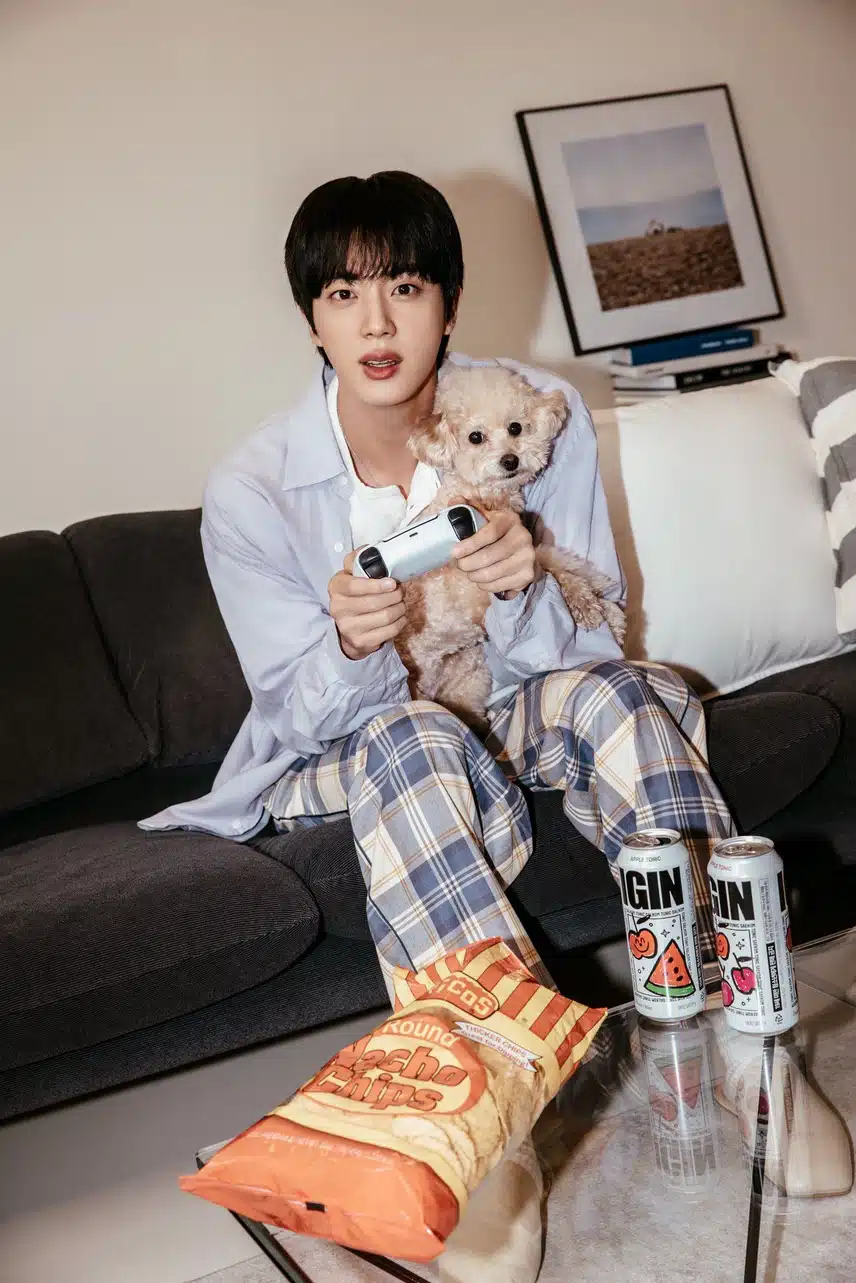 귀여움이 가득한 석진이의 아이긴 사진
