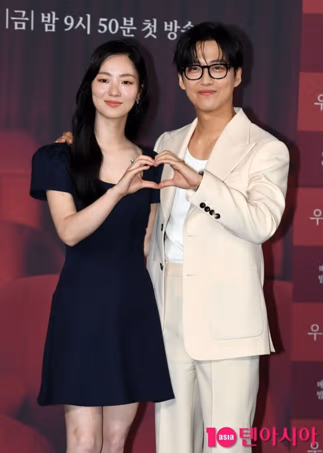 두분이 함께하는 드라마 너무 기대가 됩니다...