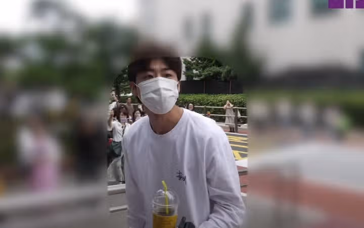 출근길에서 인성이 보이네요 