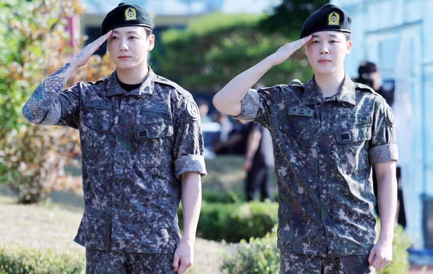 드디어 전부 전역했네요 그날이 오다니