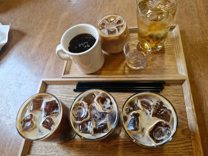 시원한 아아가 필요...