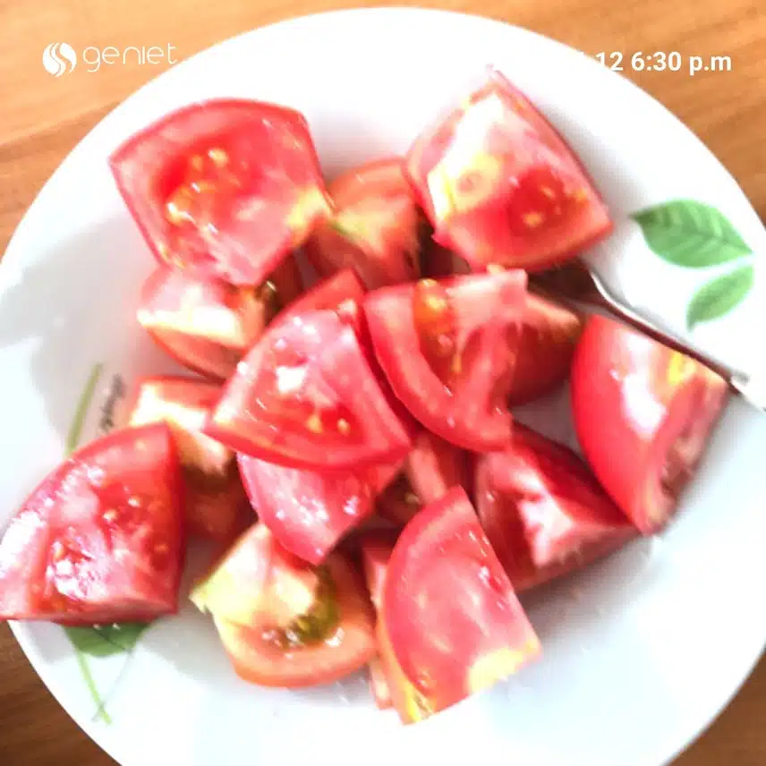 오늘,저녁은  토마토로 합니다,,