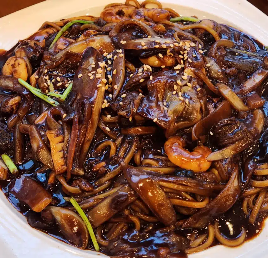호로록 쟁반짜장~
